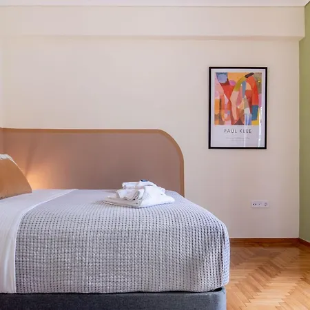Mar25 By Smart Cozy Suites - In The Heart Of Athens - 9 Minutes From Metro - Available 24Hr-2